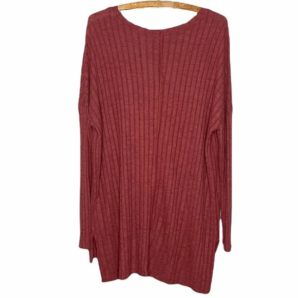 UO Out From Under Ribbed V-Neck Shirt Size Small - Picture 7 of 7